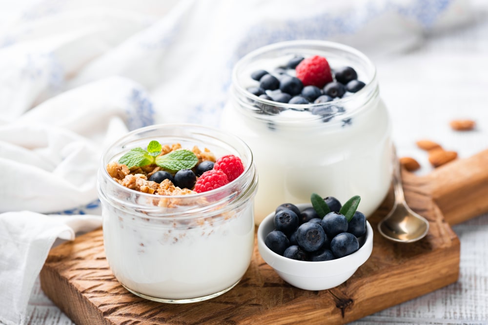 Best Yogurt For Weight Loss: Low-Calorie Calcium Bombs To Be On The ...