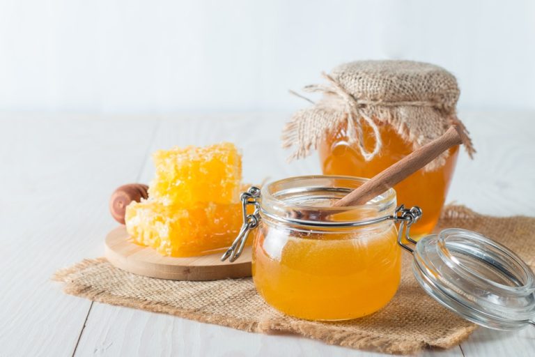 Agave Nectar Vs. Honey: Tracking Down A Healthier Way To Sweeten Up ...