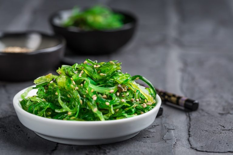 seaweed-salad-benefits-8-reasons-why-you-should-add-it-to-your-diet