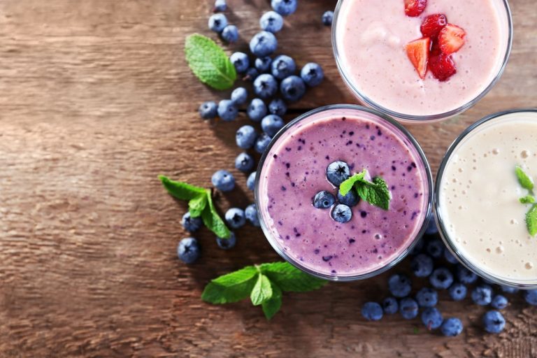 Weight Loss Shakes For Women: The Complete List Of Fat-Burning