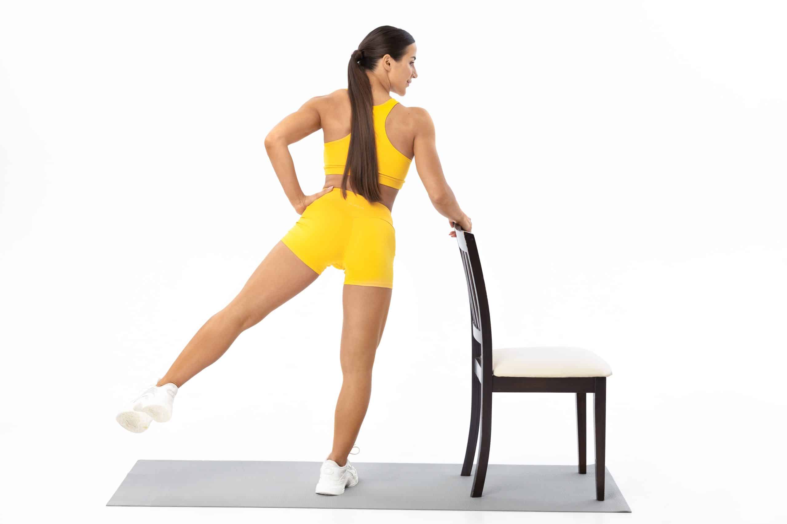 Chair Yoga : Accessible Sequences to Build Strength, Flexibility