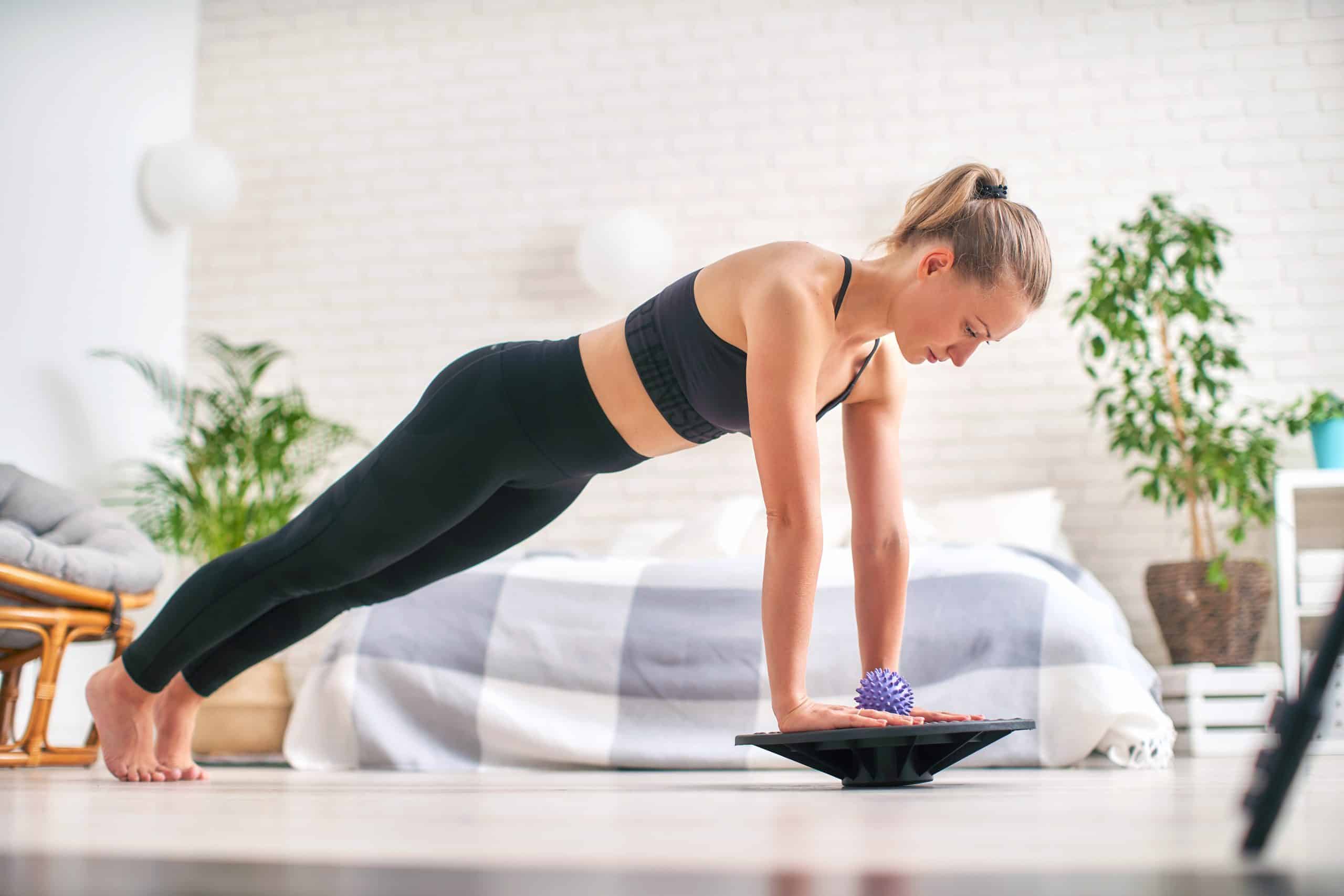 11 Health Benefits of Push Ups (+ 5 Push Up Variations to Try) - Jen Reviews